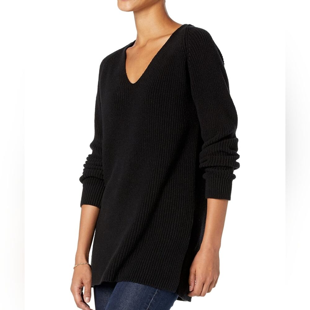 New Women's Black Cotton V- Neck Sweater Chunky Cable Knit Size M